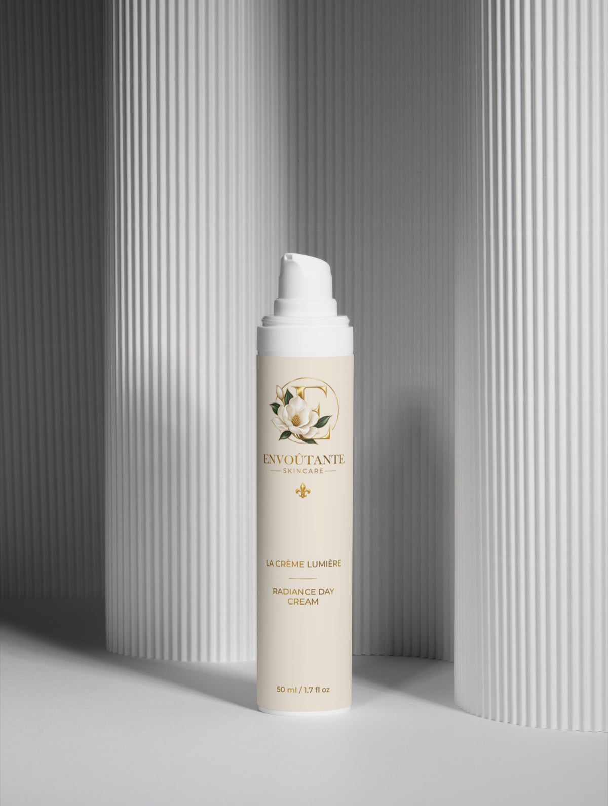 LA CRÈME LUMIÈRE — Radiance Day Cream
